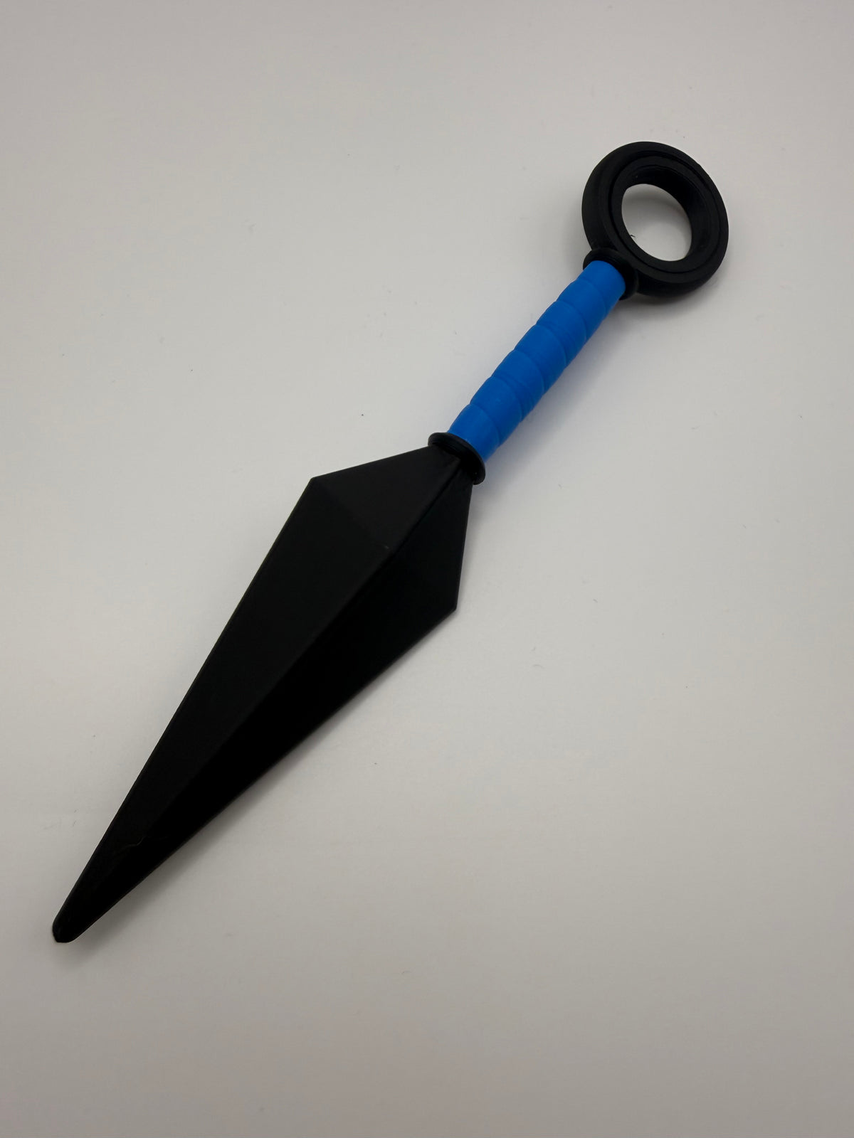 Kunai Spinner – Blue Handle, 3D printed by 3D&ME in Tralee